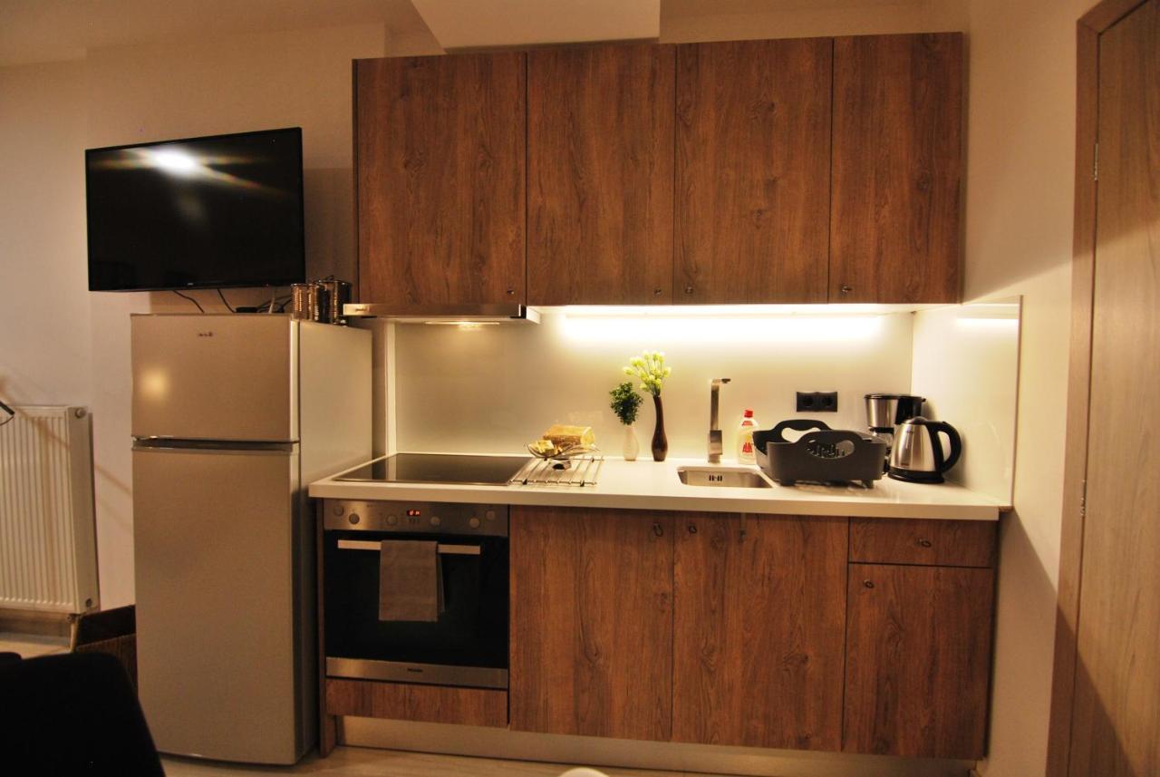 Brand New Cozy Basement Apartment 아르고스톨리온 외부 사진