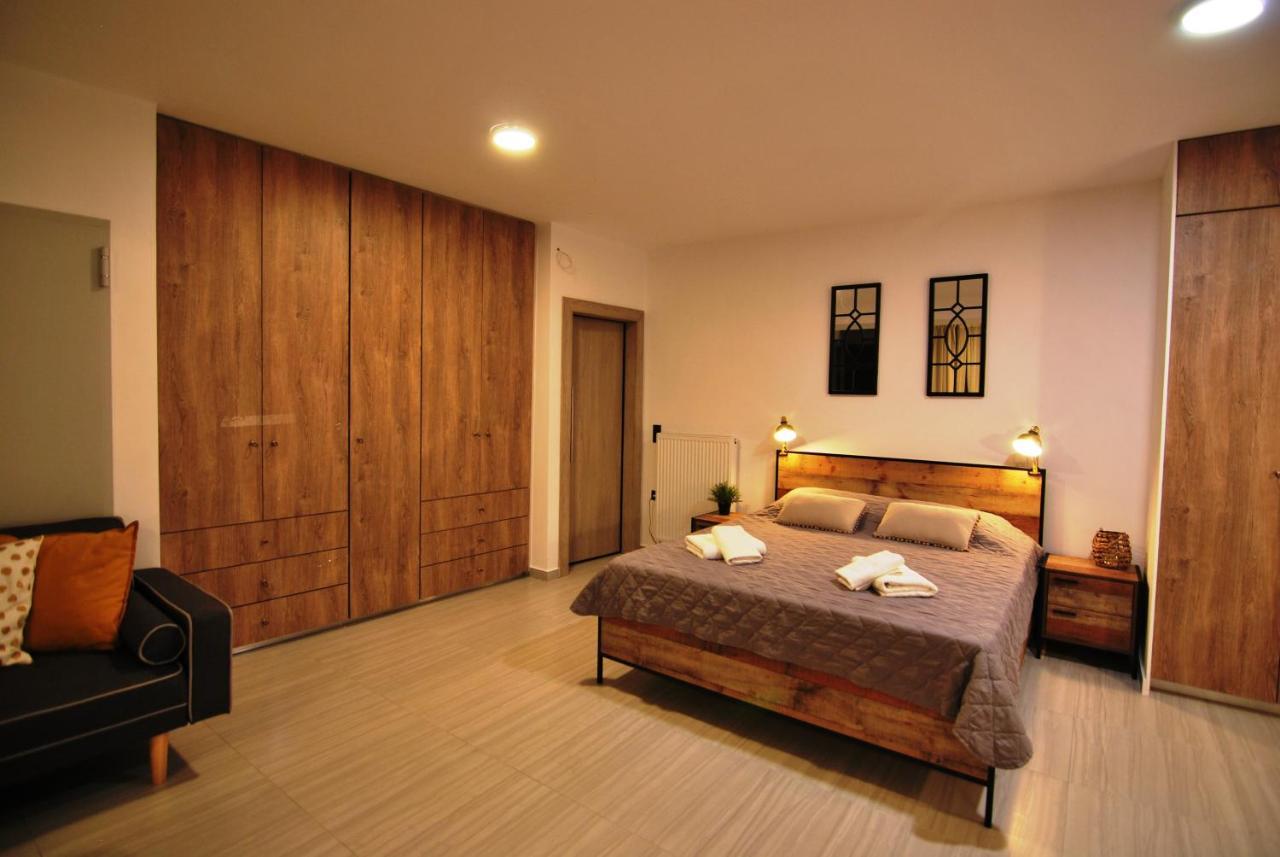 Brand New Cozy Basement Apartment 아르고스톨리온 외부 사진